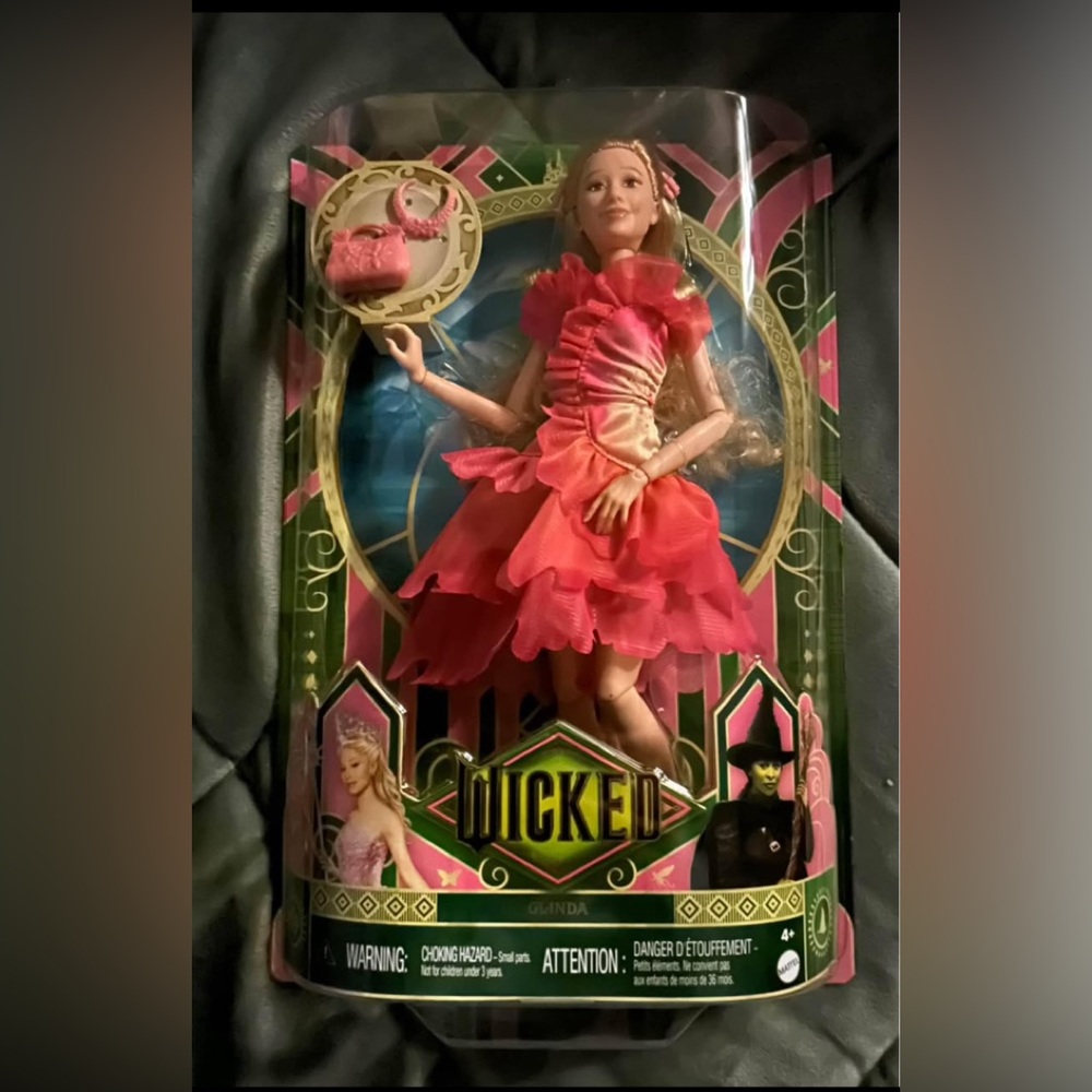 Glinda (Recalled) Doll